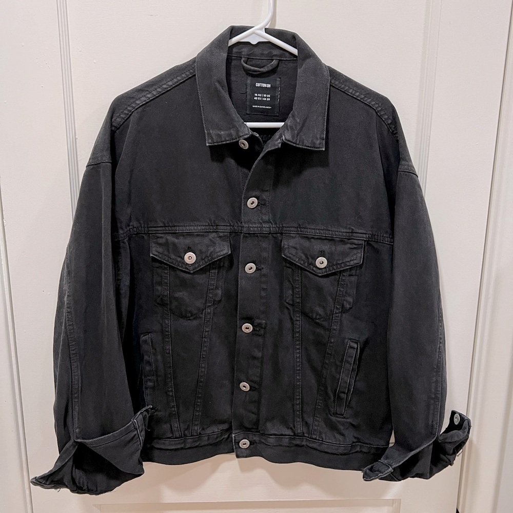 NEW COTTON:ON WOMEN’S OVERSIZED DENIM JACKET SIZE 10 M/L